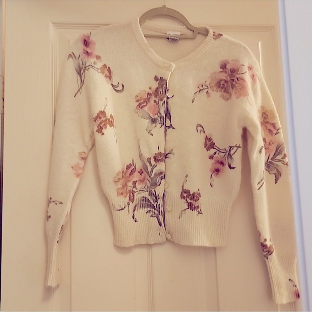 Pink dainty floral sweater